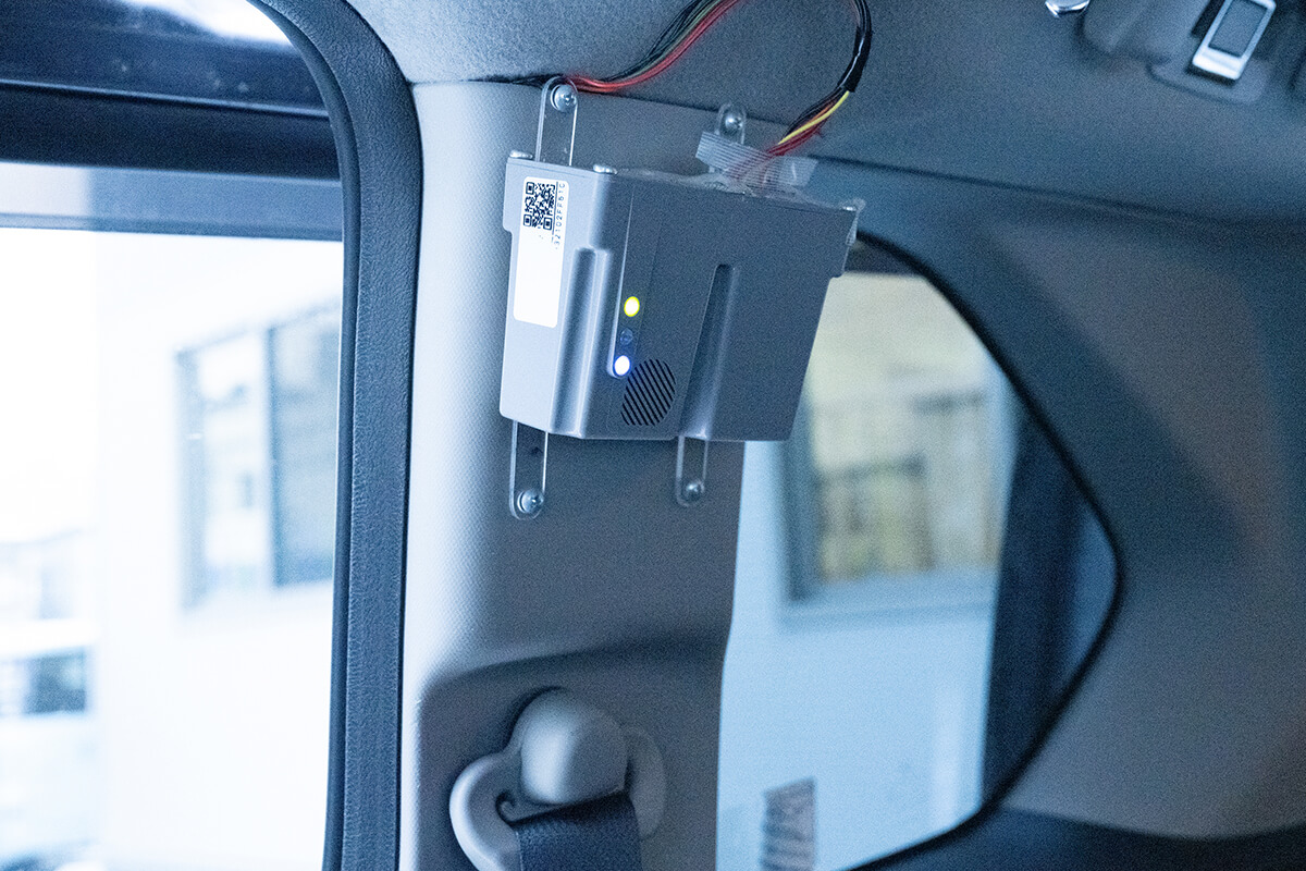 送迎用車両に車内置忘れ防止アラームを搭載